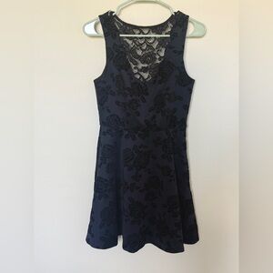 Trixxi Navy Floral Lace-Back Dress Size Small